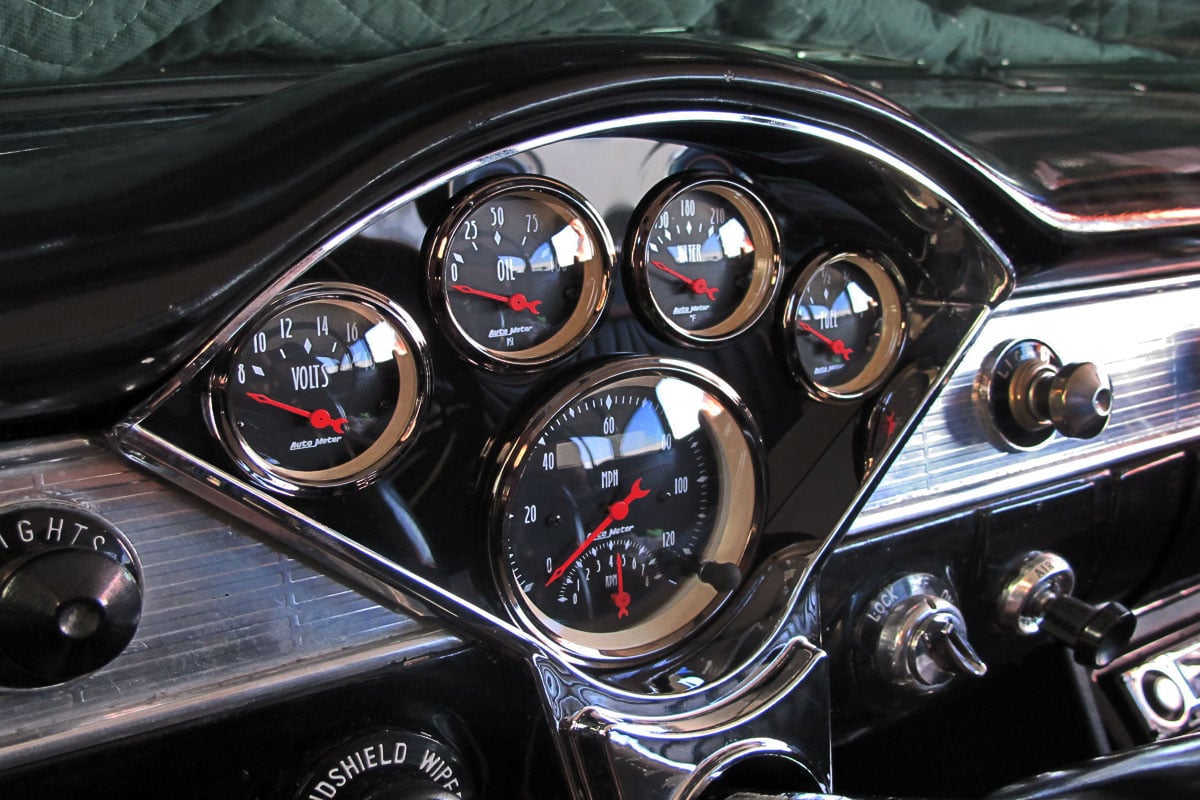 Tech Install: Updating A Classic with Auto Meter Custom Shop Gauges