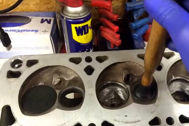 Video: Shadetree LS Tech - LS1 Head Rebuilding Taught Firsthand