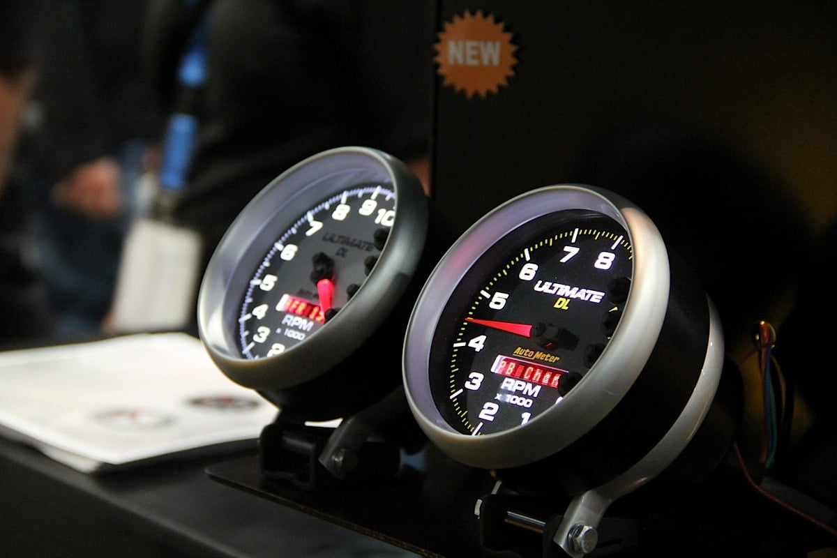 SEMA 2014 : Auto Meter's LCD Dashes Cater to New and Old