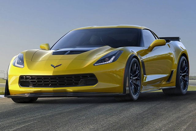 Video: 2015 Chevrolet Corvette Z06 Takes it to the Track