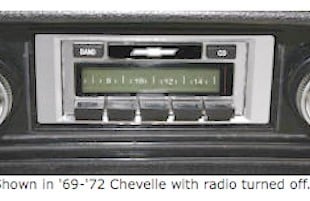 Video: Custom Autosound Radio Blends Classic Looks With Modern Sound