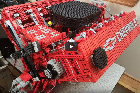 Building The World’s Largest LEGO Chevy 454 V8 Engine!